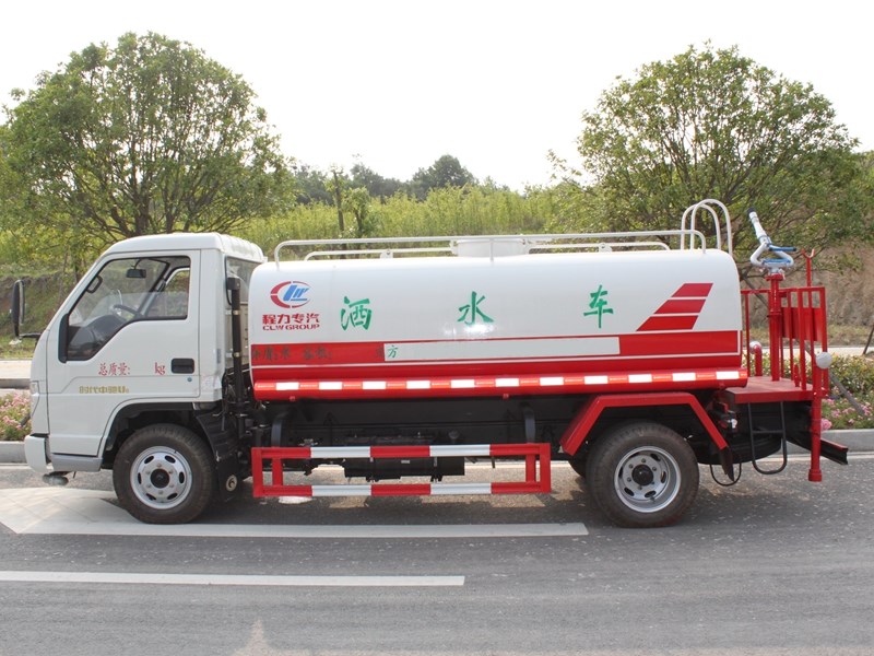 福田灑水車(chē)︱5噸灑水車(chē)圖片