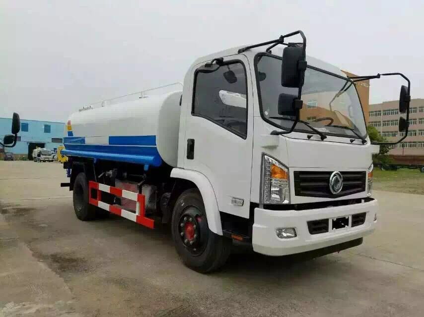 國五灑水車(chē)︱10噸天然氣灑水車(chē)