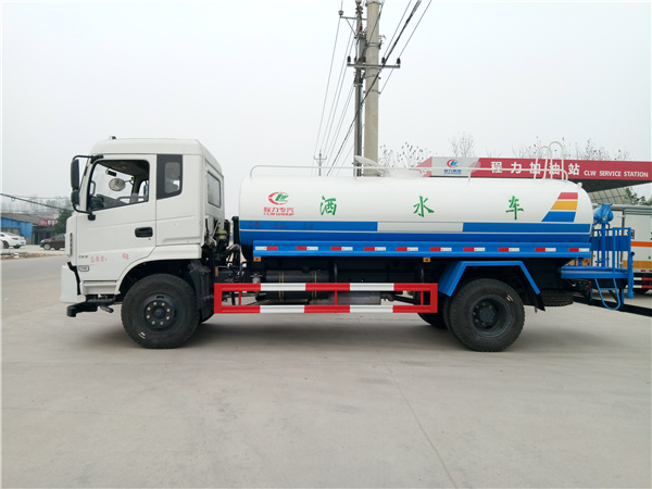 東風(fēng)D913灑水車(chē)︱12噸灑水車(chē)圖片