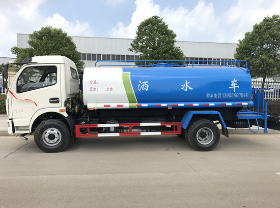 東風(fēng)多利卡灑水車(chē)︱9噸灑水車(chē)圖片
