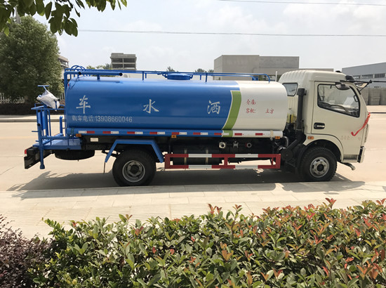 東風(fēng)多利卡灑水車(chē)︱9噸灑水車(chē)圖片
