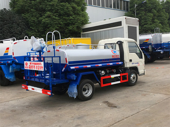 福田灑水車(chē)︱2噸灑水車(chē)圖片