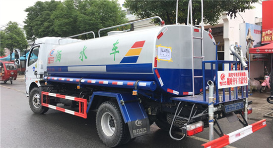 東風(fēng)多利卡灑水車(chē)︱8噸灑水車(chē)圖片
