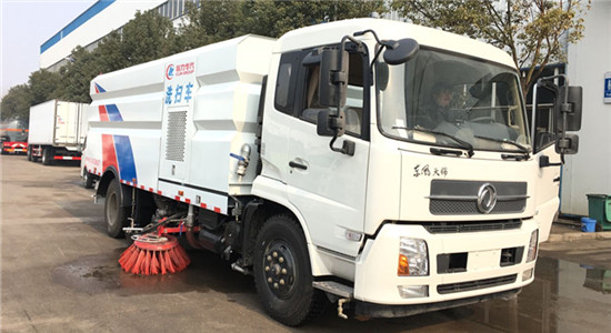 東風(fēng)天錦洗掃車(chē)︱15噸洗掃車(chē)圖片