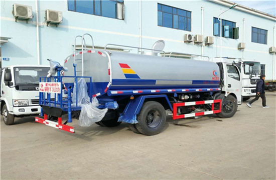 東風(fēng)福瑞卡灑水車(chē)︱10方灑水車(chē)圖片