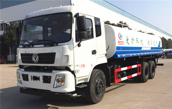 東風(fēng)后雙橋灑水車(chē)︱20方灑水車(chē)