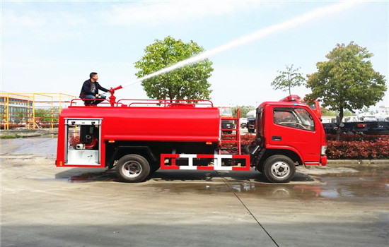 東風(fēng)消防灑水車(chē)︱5方消防灑水車(chē)圖片