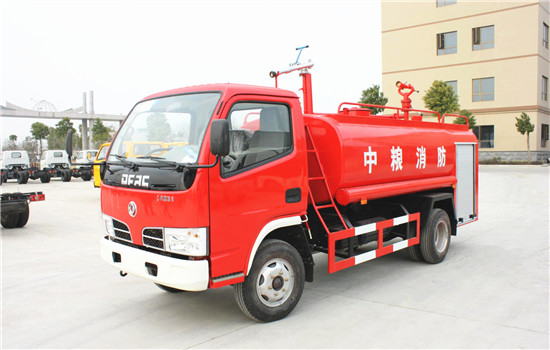 東風(fēng)消防灑水車(chē)︱5方消防灑水車(chē)圖片