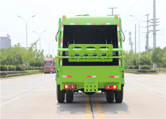 東風(fēng)御虎壓縮式垃圾車(chē)︱12噸壓縮式垃圾車(chē)圖片