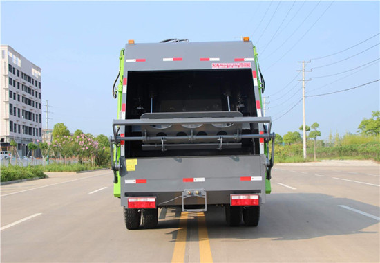 東風(fēng)D9壓縮式垃圾車(chē)︱10噸壓縮式垃圾車(chē)圖片