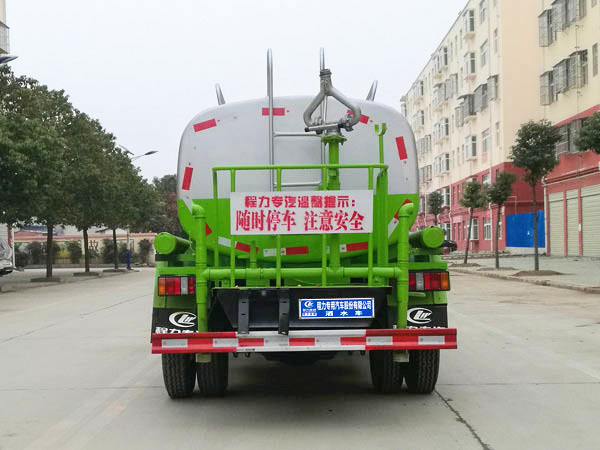 江鈴順達5噸灑水車(chē)圖片