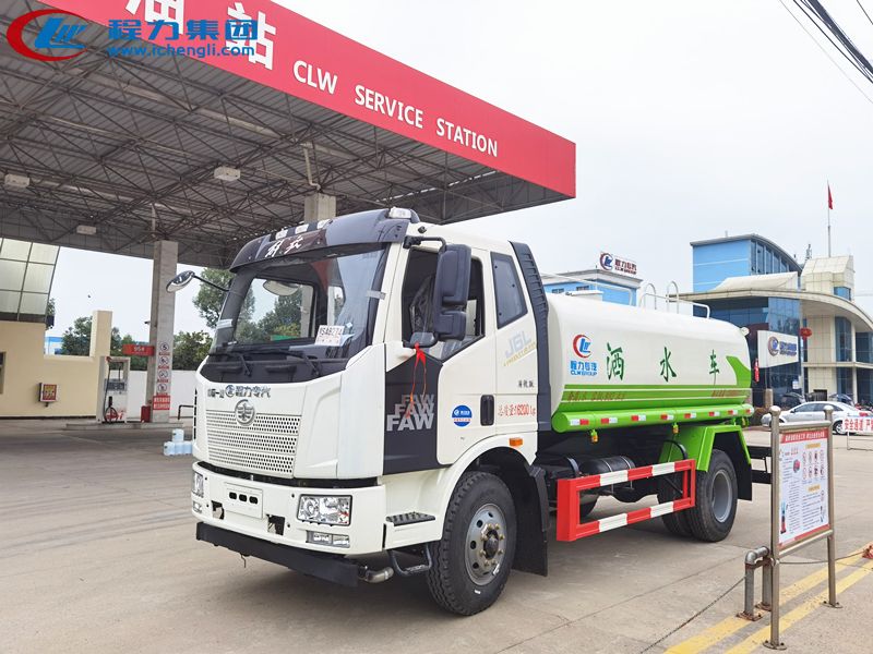 山東客戶(hù)訂購12噸解放灑水車(chē)發(fā)車(chē)了