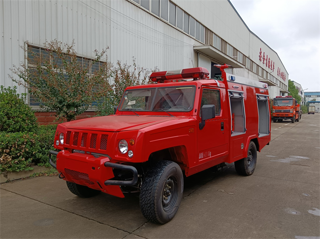 小型皮卡器材消防車(chē)_2噸四驅越野消防灑水車(chē)_吉林寧夏_森林消防越野巡邏車(chē)北汽雙排5座供水車(chē)