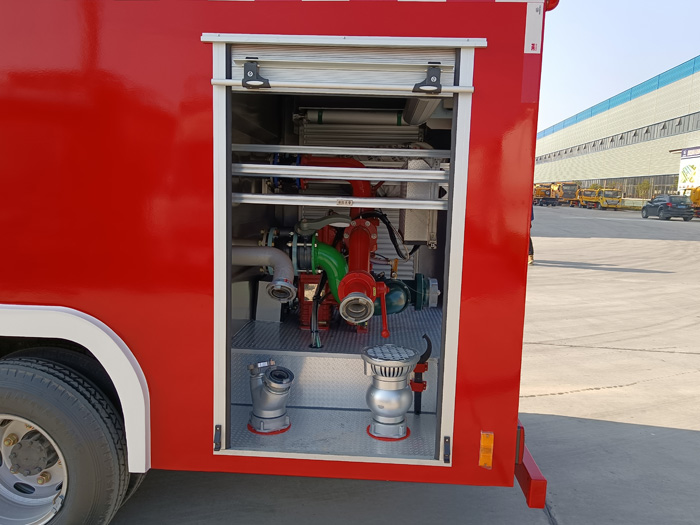 5噸消防灑水車(chē)價(jià)格_民用小型消防車(chē)_2.5-5噸泡沫消防車(chē)現車(chē)報價(jià)