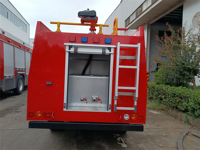 森林巡邏消防車(chē)_越野消防灑水車(chē)_廣西海南_四驅越野指揮車(chē)_北汽四驅越野吉普消防裝備車(chē)