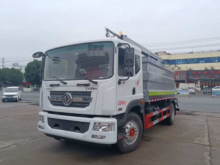 東風(fēng)D9噴霧封層鐵路抑塵車(chē)-15方煤廠(chǎng)抑塵運輸車(chē)_榆林12方抑塵灑水車(chē)_霧化感應噴淋車(chē)_煤炭降塵車(chē)