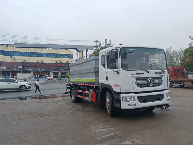 東風(fēng)D9自動(dòng)噴淋鐵路抑塵車(chē)-12噸自動(dòng)感應噴灑_榆林12方抑塵灑水車(chē)_霧化感應噴淋車(chē)_煤炭降塵車(chē)