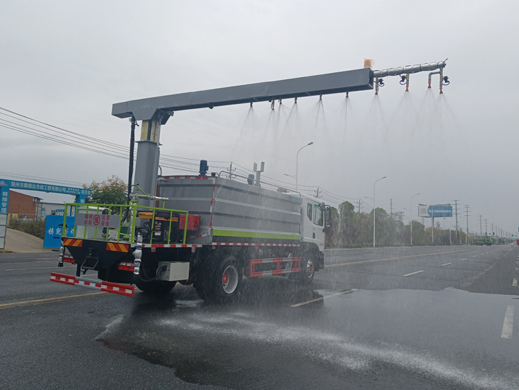 東風(fēng)D9免稅的鐵路抑塵車(chē)--12噸降塵灑水車(chē)_忻州煤炭抑塵降霾車(chē)-鐵道煤炭抑塵劑噴灑車(chē)
