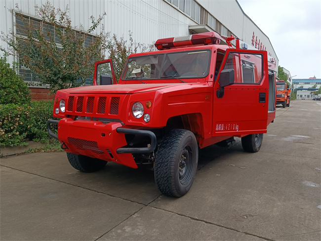 小型皮卡器材消防車(chē)_2噸四驅越野消防灑水車(chē)_貴州云南_四驅2噸消防車(chē)_四驅越野消防車(chē)