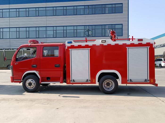 5噸消防灑水車(chē)價(jià)格_民用小型消防車(chē)_2.5-5噸泡沫消防車(chē)現車(chē)報價(jià)