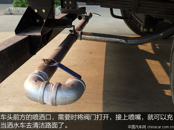 城市綠化好助手 東風(fēng)153綠化噴灑車(chē)評測 上裝篇 專(zhuān)用車(chē)
